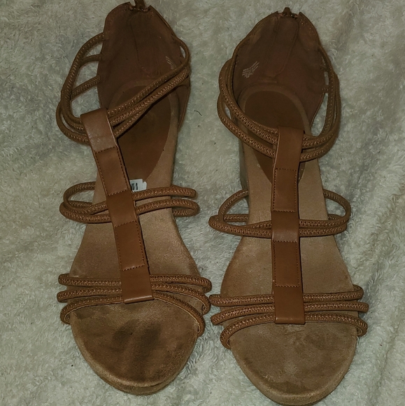 Wedge sandals - Picture 2 of 7